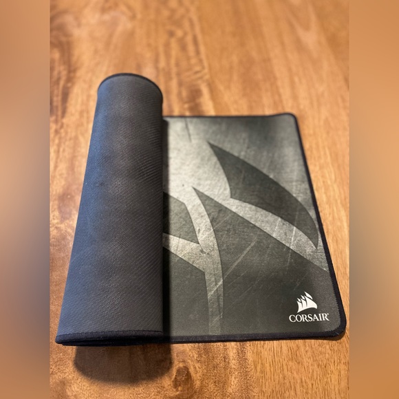 Corsair mouse mat - Picture 1 of 2